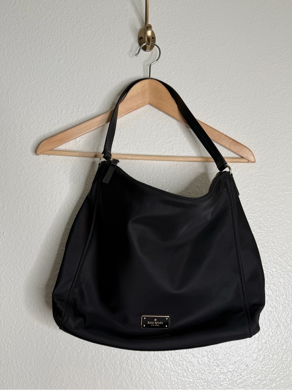 Kate Spade Justyne Blake Avenue
Nylon Hobo bag - Picture 1 of 10